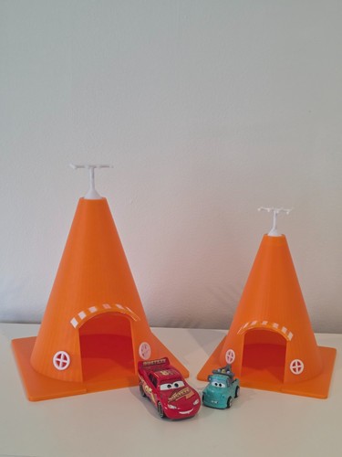 Cozy cone motel toy garage - cone,