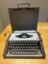 Typewriter: Olivetti Tropical