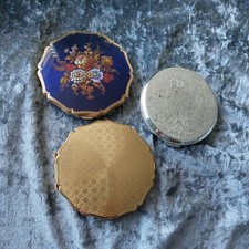 3 Vintage Stratton Powder Compacts.  Good Condition.