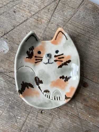 Studio pottery ceramic cat - pottery,