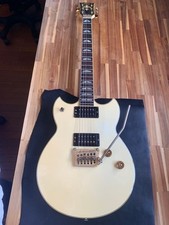 YAMAHA SG 1300T Cream White