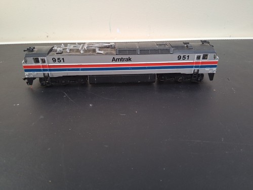 Bachmann amtrak 951 diesel - amtrak,