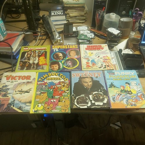 Vintage hardback annuals - x,