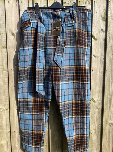 Nwt vivienne westwood paper - vivienne,