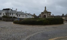 Photo 6x4 Roundabout outside