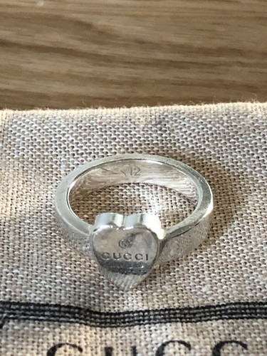 Gucci signature heart silver