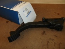 1544416 Gas Pedal For
