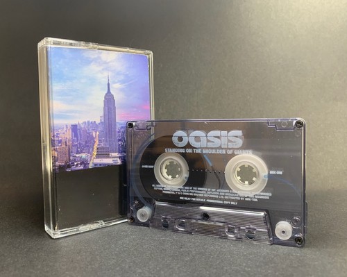 Oasis standing the - the, shoulder