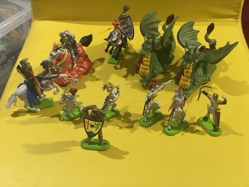 Britains dragon jousting - dragon,