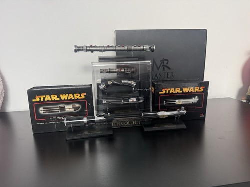 Master replicas lightsaber - replicas,