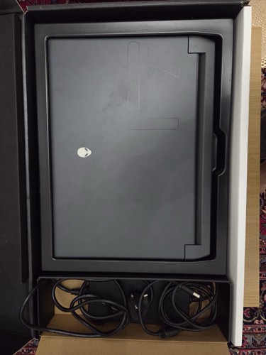 Alienware m17 laptop amd - r5,