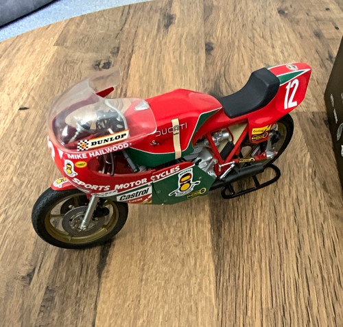 Minichamps ducati mike - ducati,