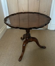 VINTAGE MAHOGANY CARVED LEGS