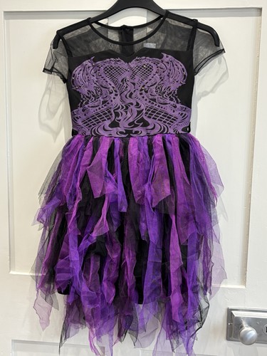 Disney store descendants - descendants, cool