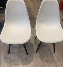 2x Eames inspired Eiffel Retro DSW DSR Plastic Dining Office Lounge Chairs