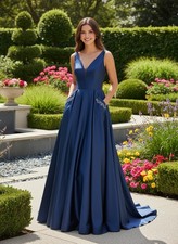 Navy Ballgown Size 10 Beaded Prom Dress Pockets V Neck Party Princess Gown