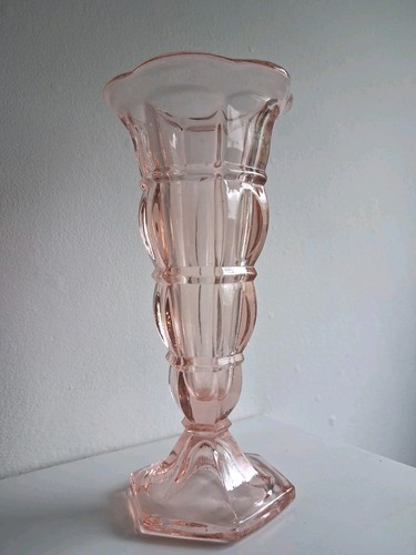Art deco glass vase pink - glass,