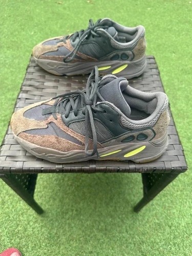 Sh3 adidas yeezy - boost, 700