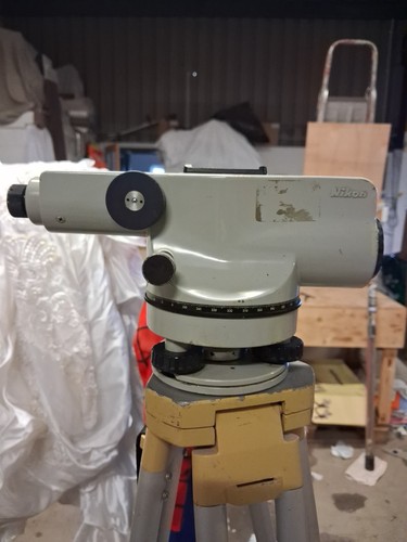 Nikon theodolite surveyor - nikon, surveyor's