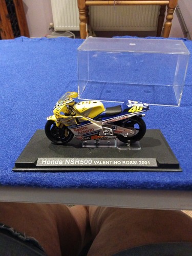 Honda nsr500 valentino - nsr500, rossi