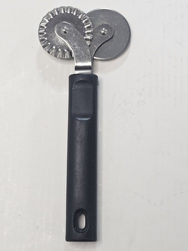Pastry crimper and cutter - and,