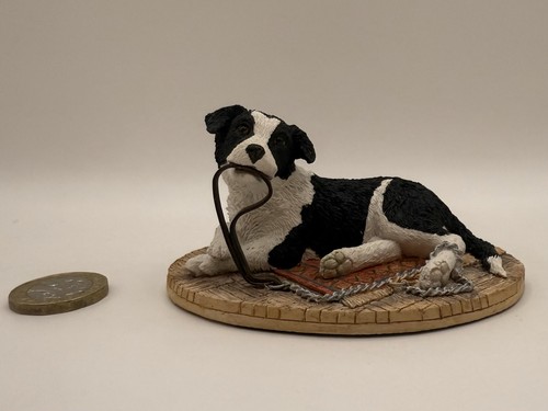 Border fine arts walkies - arts, 'walkies’