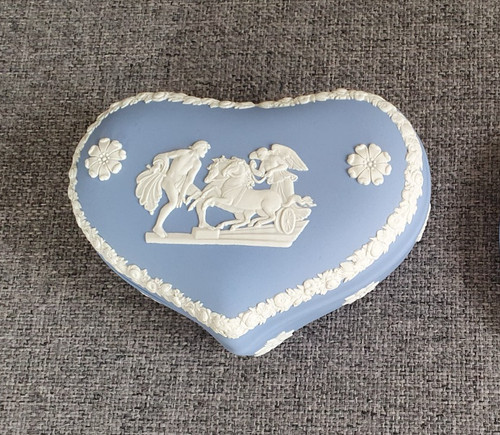 Vintage wedgwood blue and - vintage,