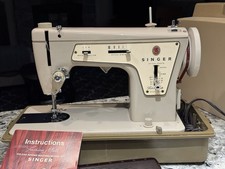 Excellent singer 237 Zig zag sewing machine with manual, Case, Etc.