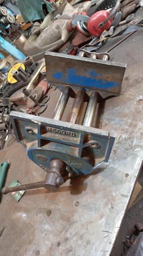 Record 2 vice 9 - 1/2, 9”