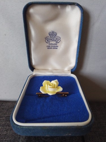 Aynsley england yellow rose - yellow,