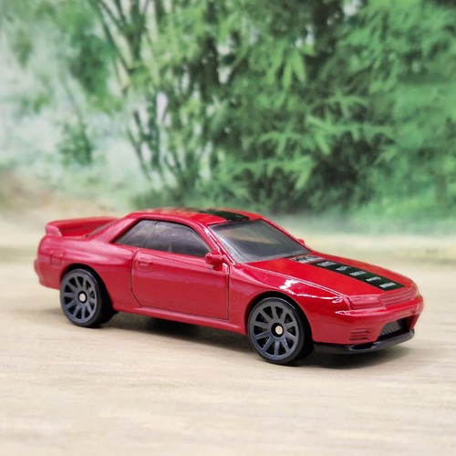 Hot wheels nissan - hot,