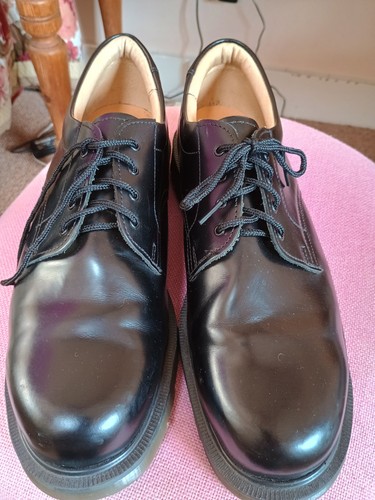 New solovair black leather - new,