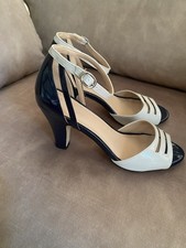 Navy/Cream Size 8 Patent Smart
