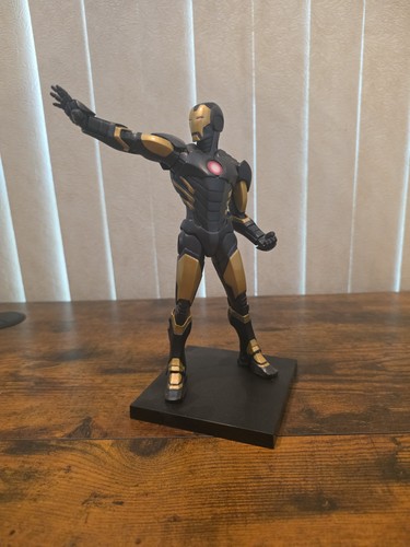 Kotobukiya iron man statue - kotobukiya,