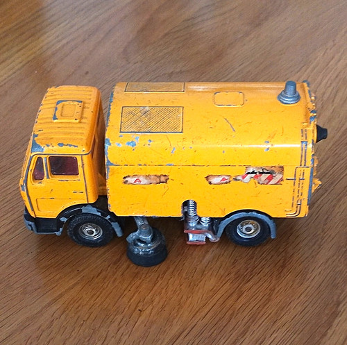 Yellow diecast truck lorry - yellow, truck/lorry