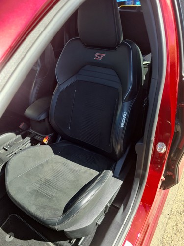 2020 ford focus mk4 seat - st,