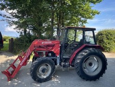 Case IH 4240 4WD Tractor with Chilton Power Loader