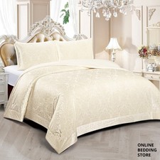 Quilted Bedspread Jacquard