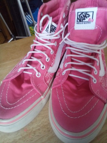 Vans hello kitty skateboard