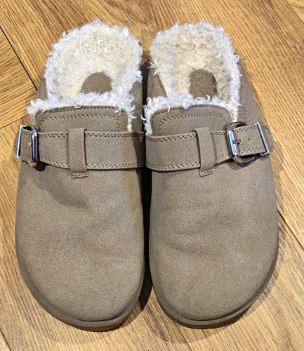 New look clogs with - look,