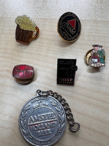 5 x Vintage Pin Badge Toby Ale