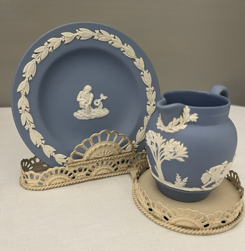 Vtg wedgwood blue jasperware - blue,
