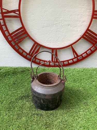Vintage cast iron glue - cast,