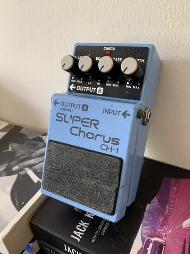 Boss super chorus guitar - ch-1,