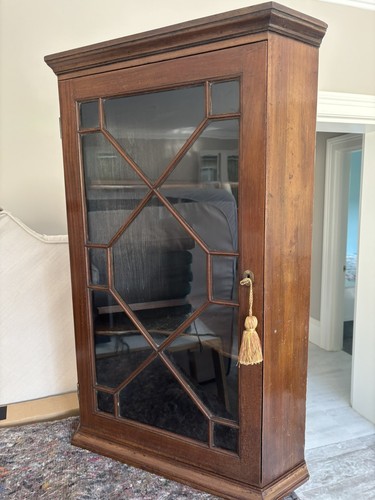 Mahogany wooden corner - mahogany,