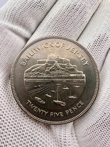 1977 twenty five pence coin - five,