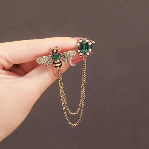 Vintage crystal bee brooch - crystal,