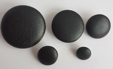 BLACK LEATHER ROUND BUTTONS