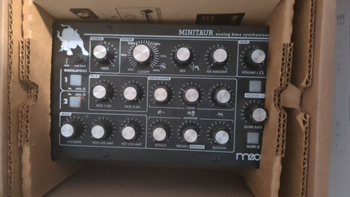 Moog minitaur analog bass - moog,