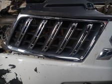 FRONT GRILLE / 2389816 FOR